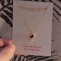 review of 피오레 tulip stone heart necklace