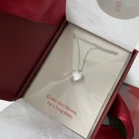 review of 피오레 heart fleur wing necklace