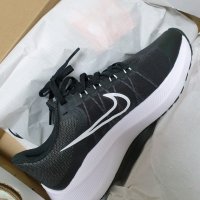 review of Nike 나이키 줌 윈플로 8 블랙 화이트 CW3421 005 여성 395233