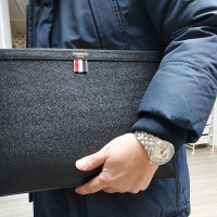 review of FW20 톰브라운 Briefcase Bum Bag MAC021L 00198