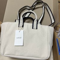 review of [언폴드] Glossy shoulder bag (black) 81