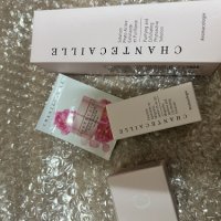 review of Chantecaille 샹테카이 24 카라트 골드 퍼밍 모이스춰라이저