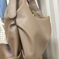 review of 아코크 Crease Halfmoon Bag