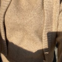 review of [틸아이다이] Raccoon V-neck knit top_Oatmeal EEJ5XX00370