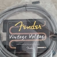 review of Fender Hendrix Voodoo Child Electric Guitar Coil Cable White  1