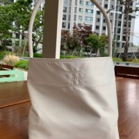 review of 무쿠앤에보니 Assezde Bag