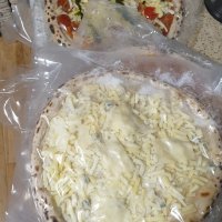 review of 펭귄피자 Premium 냉동화덕피자 로제 페퍼로니 Pizza