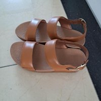 review of [핏플랍][현대중동점] [FITFLOP][루루백스트랩샌들] 22 S/S 레더 여성 FFSO2E103 3종택일