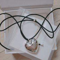 review of (모앳/목걸이) puffy heart necklace 레이어드롱목걸이 가죽끈 볼드 하트네크리스