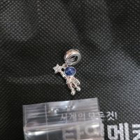 review of 790030C01 판도라 PANDORA 우주비행사 펜던트 댕글 참