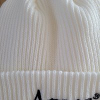 review of AMES-WORLDWIDE LOGO BEANIE IVORY