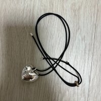 review of Simple heart and string necklace