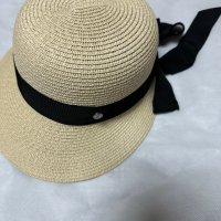 review of 헬렌카민스키 22FW 여성 발랑스 9 클로슈햇 챠콜 CHARCOAL HAT51498