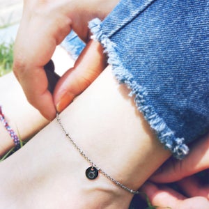 8미리 이니셜 펜던트 써지컬스틸 발찌