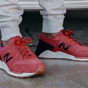 Men 뉴발란스 009 스페클 스웨이드 시멘트 레드 New Balance 009 Speckle Suede Clay Red with Supernova Red 뉴발란스신상