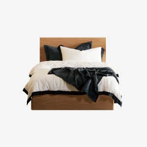 시몬스 D2178A. 뷰티레스트 스위트. 슈퍼싱글 침대