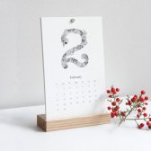 오엔디자인 원세븐나인 2017 플로랄 데이즈 캘린더 오크스탠드