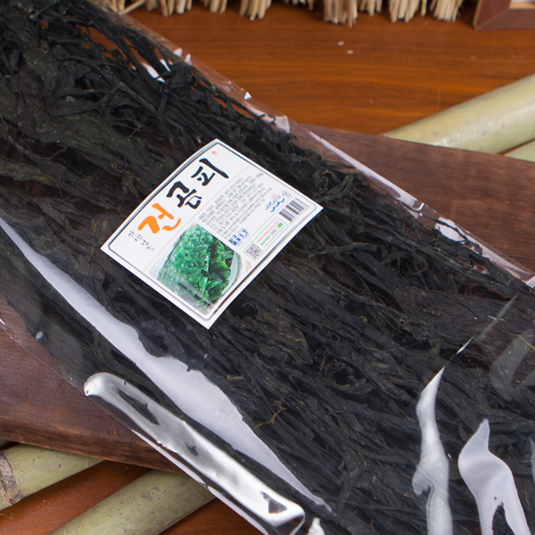 [새벽바다] 말린 <b>곰피</b>(쇠미역) 350g, 쌈다시마, 해초, 건<b>곰피</b>