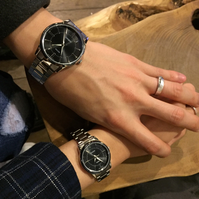 <b><p>Casio Genuine couple ather wch Gift Valt's</p></b><b><p>カシオ 本物 カップル レザー 腕時計 ギフト バレンタインデー ホワイト 恋人</p></b><br /><br /><p align='center'>