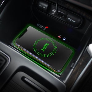 카비스 싼타페DM 고속 무선 충전 패드/스마트폰충전기