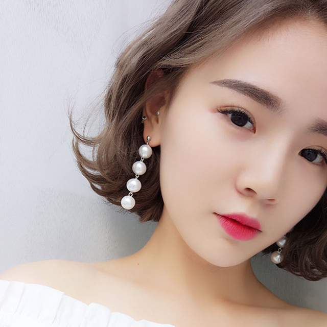 <b><p>swank Cuc Long spri race White blk flower</p></b><b><p>華やかな キュービック ロング 春 レース ホワイト ブラ フラワー ドロップ イヤリ</p></b><br /><br /><p align='center'>