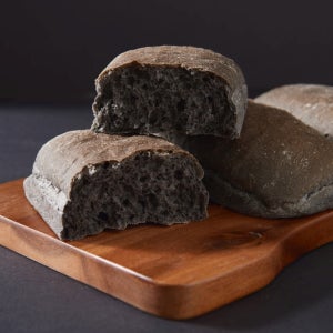 오징어 먹물 치아바타 1박스 60개 (1개당 110g) 식전빵