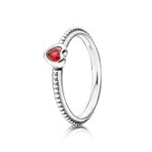 판도라 주얼리 heart ring with golden synthetic ruby 190896SGR52