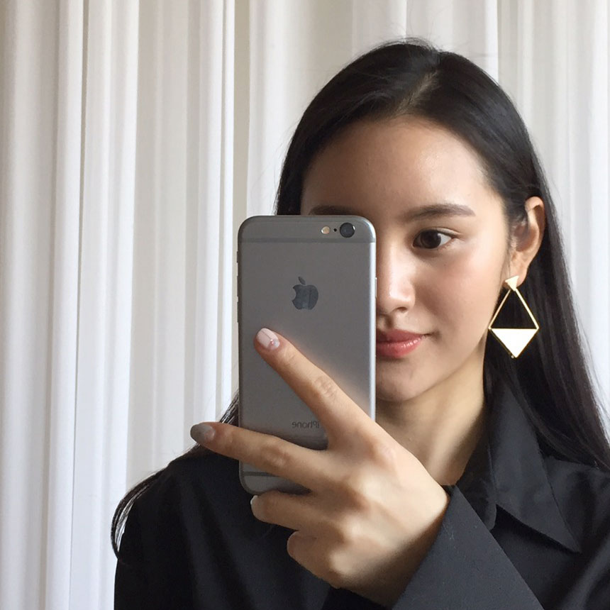 <b><p>One touch simple Ring earrs Bold Modern Chic</p></b><b><p>ワンタッチ シンプル リングピアス ボールド モダン シックな ミニマリストスタイル</p></b><br /><br /><p align='center'>