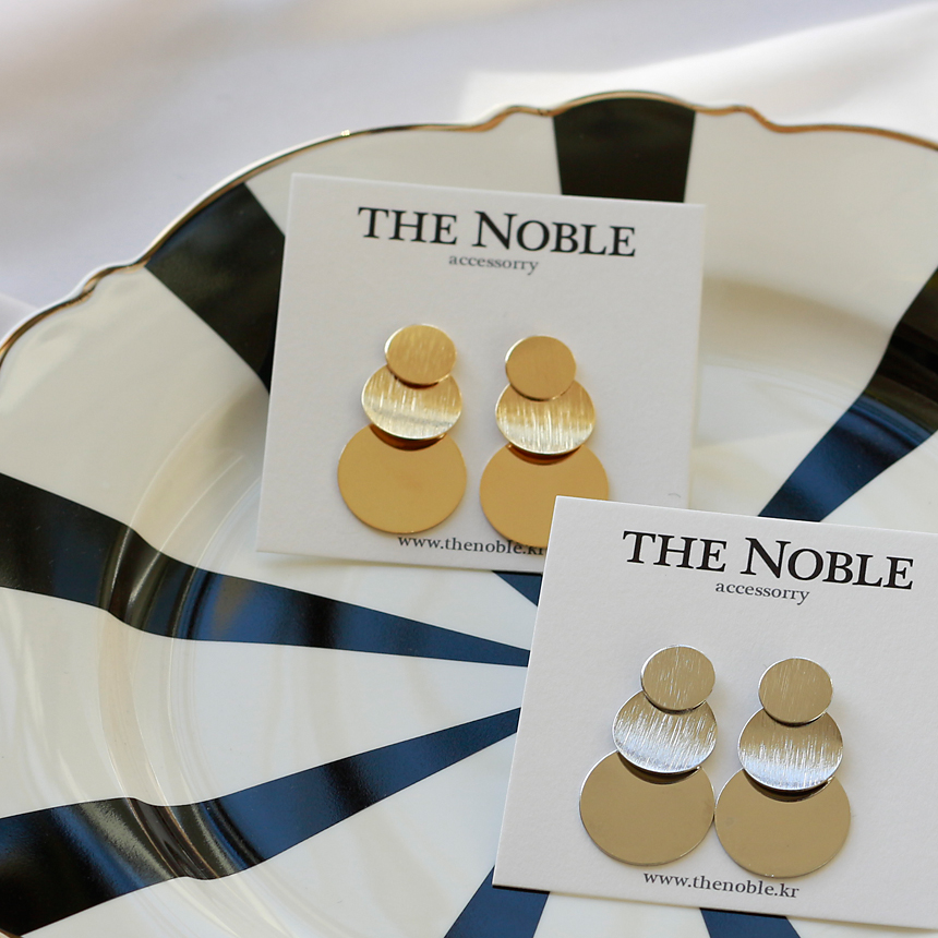 <b><p>One touch simple Ring earrs Bold Modern Chic</p></b><b><p>ワンタッチ シンプル リングピアス ボールド モダン シックな ミニマリストスタイル</p></b><br /><br /><p align='center'>