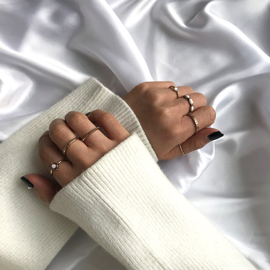 <b><p>Evry ring set Feme otional mood Unique Its</p></b><b><p>エブリ リング セット フェミニンな感性ムード ユニークなアイテム 20代の女性</p></b><br /><br /><p align='center'>