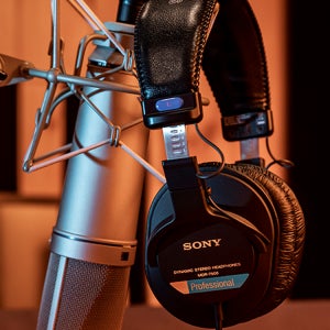 [공식 판매점]소니 MDR-7506 모니터링 헤드폰 C-80 마이크 호환