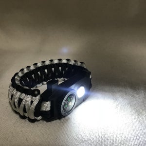 LED라이트 생존팔찌, 생존주의