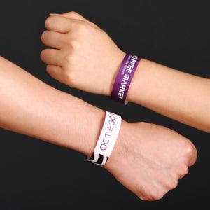 손목띠 - 공연/전시/행사 입장권팔찌로 인기! 종이보다 가벼운 친환경 타이벡 재질, 소량부터 제작OK