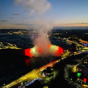 토론토 다운타운 + 나이아가라 폭포 1박 2일 그룹 투어