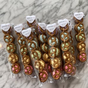 프레첼머랭샌드, 도노디비노