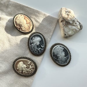 (아이디어스전용🎁) 카메오 브로치 Brooch, 질리안 제이케이