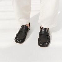 누트 NEUTE Gustavo Shirring Loafer