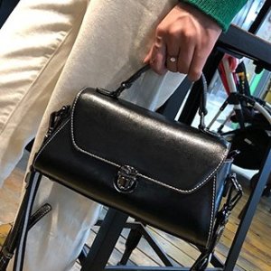 가죽가방 화이트 스티치 포인트 바게트 핸드백