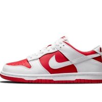 나이키 덩크 로우 레트로 GS 챔피언쉽 레드NIKE DUNK LOW RETRO GS CHAMPIONSHIP REDCW1590-600