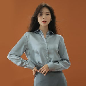 글로시 실키 새틴 블라우스