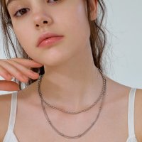 카인더베이비 triple surgical chain necklace