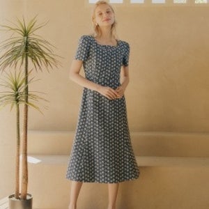 [오앨] SQUARE NECK PRINT DRESS_DARK BLUE