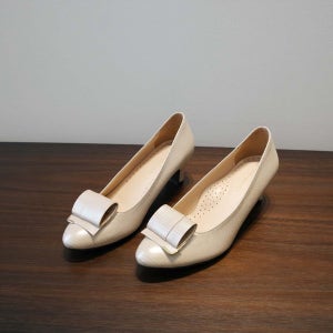 성수동수제화 양가죽 라운드토 금장엣지 리본펌프스 5cm, 쁨슈