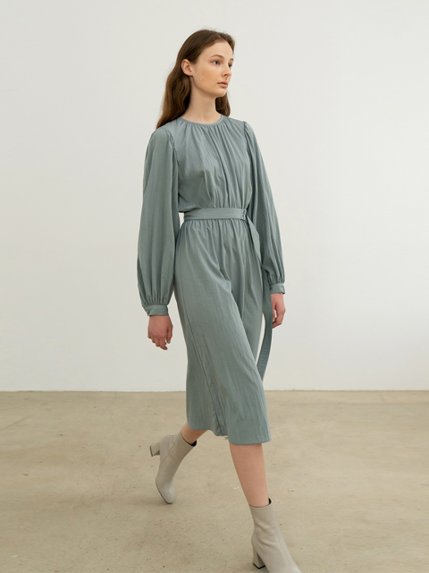 [리이] CUFF SLEEVES BELTED MIDI DRESS