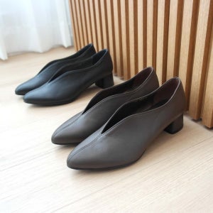 발이 작아보이는 양가죽 ﻿성수동 수제화 미들힐 펌프스, 쁨슈