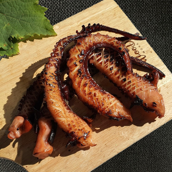 Domestically Processed Plump Processed Octopus Whole Leg 1kg / Squid Legs