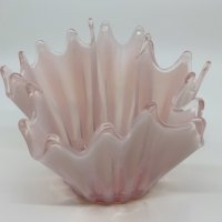 포스토리아 "Heirloom" 핑크 오팔레슨 (유백색) 아트 행커칩프 보울 Fostoria "Heirloom" Pink Opalescent Art Glass Handkerchief