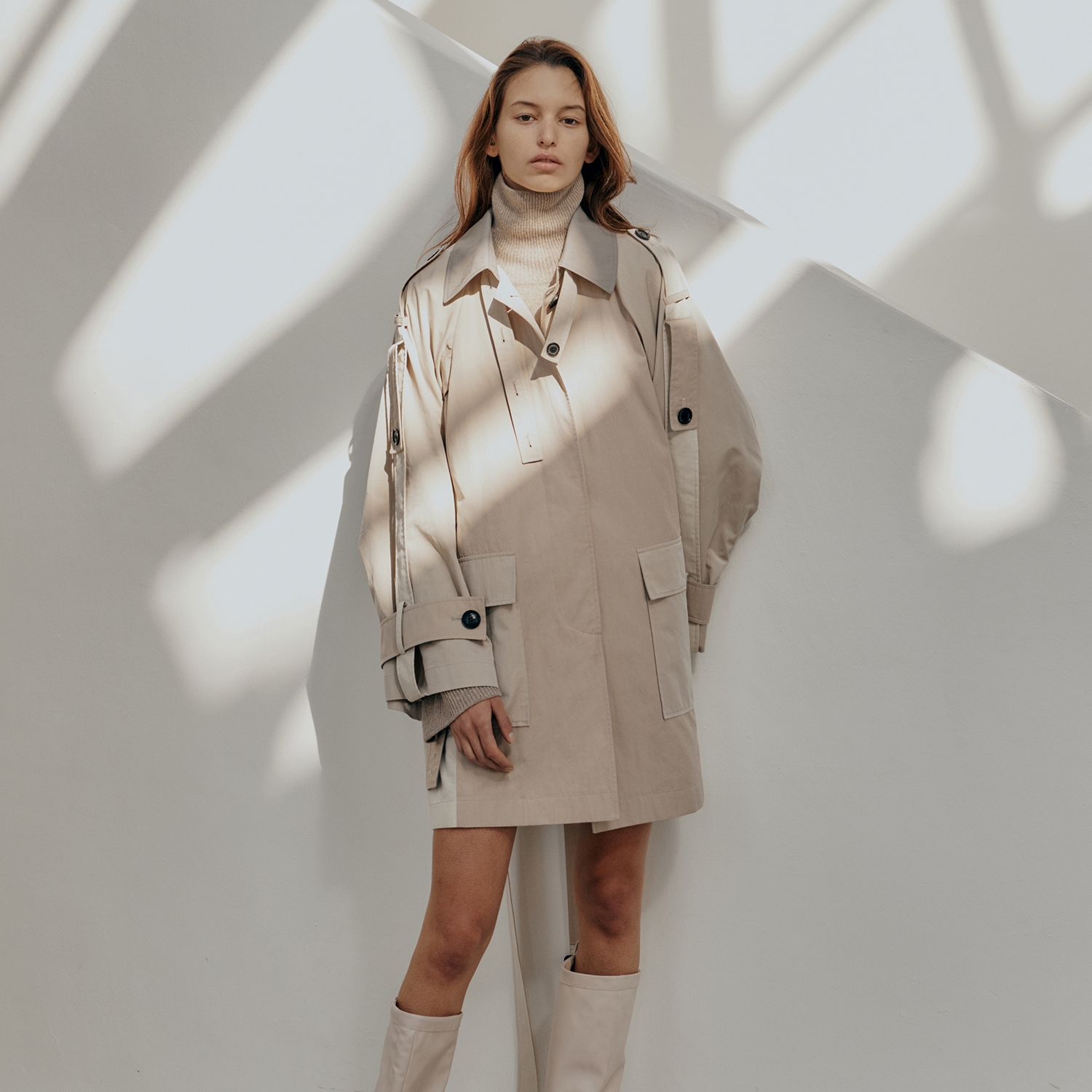 [고엔제이] Color-blocked cotton-blend oversized trench jacket - 베이지