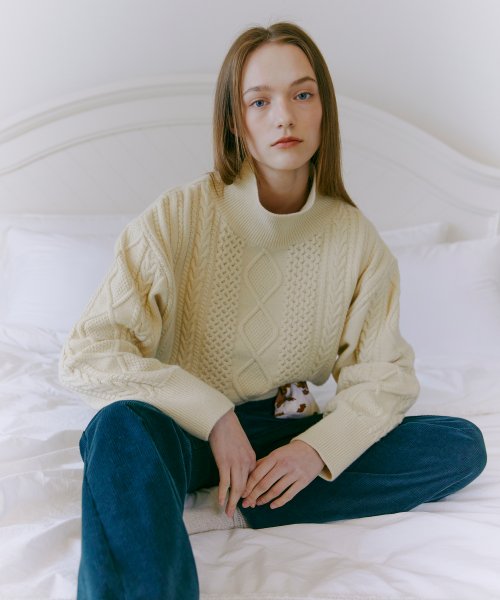 [에트몽] Turtle-Neck Cable Knit Top  Butter KN180QWW10