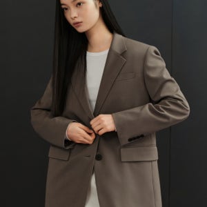 [무신사 스탠다드 우먼] 우먼즈 오버사이즈 블레이저 [더스티 베이지] MWJJK004-UI